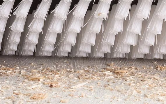 roller brush for conveyor belt cleaning