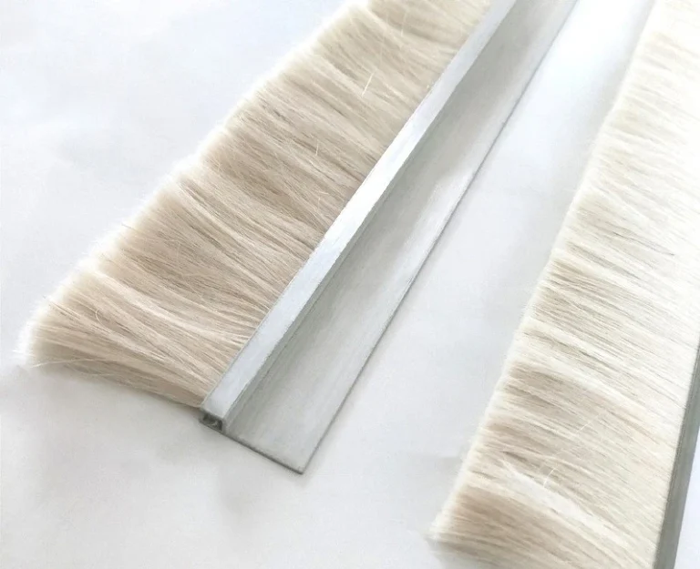 Nylon Strip Brush Guide: Sealing and Cleaning Applications