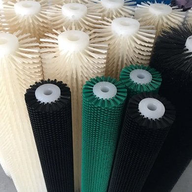 conveyor roller brush