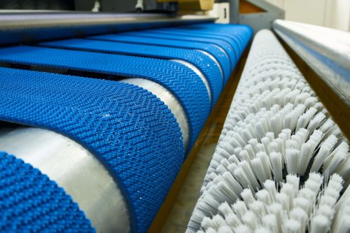 conveyor belt cleaning brush