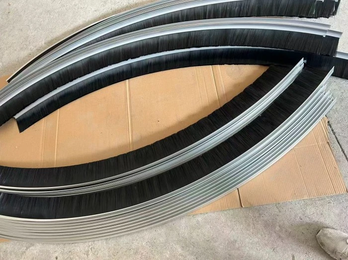 Custom Flexible Nylon Strip Brushes: Precision Fit for Any Contour