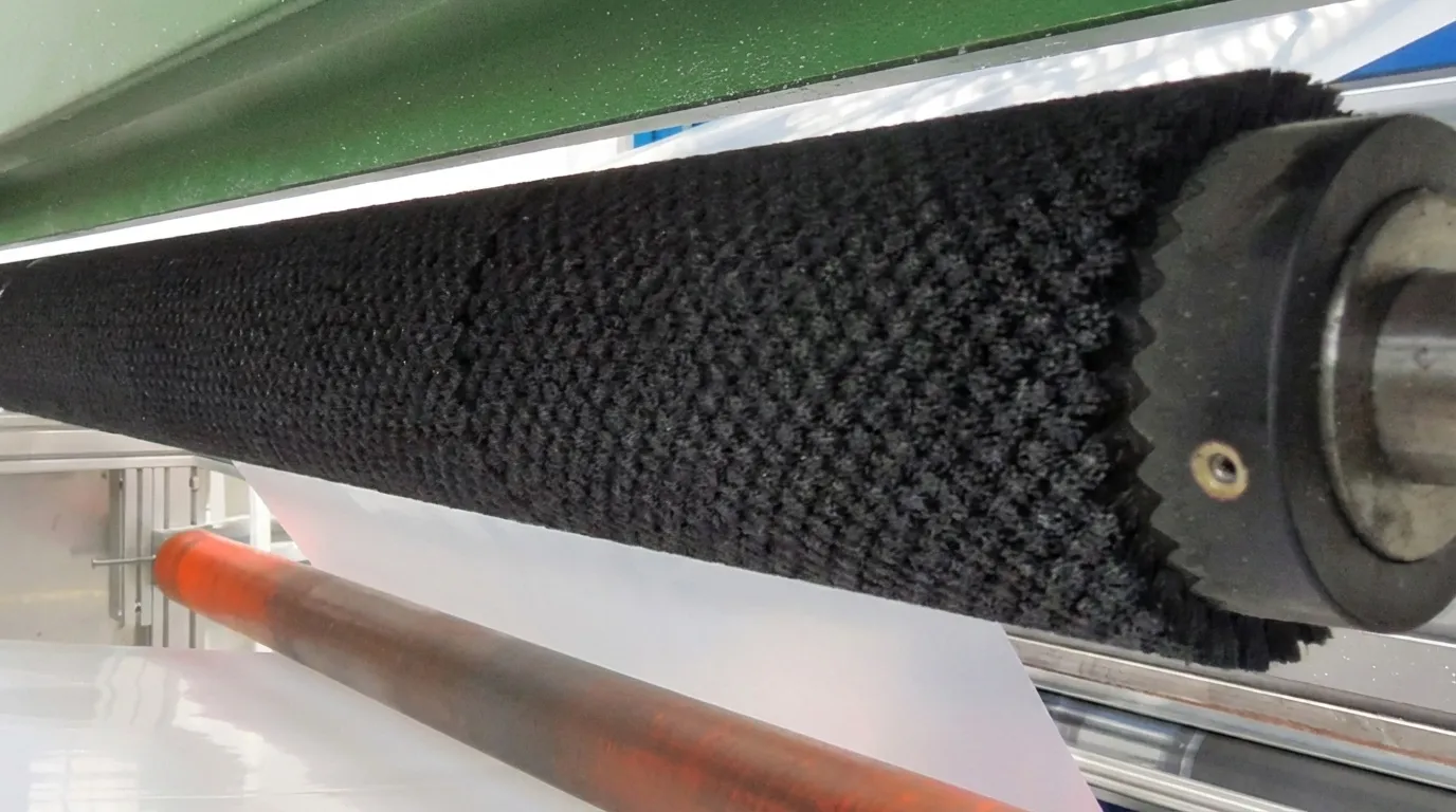 Paper Spreading Brush