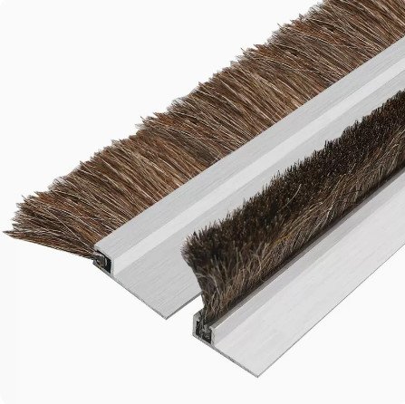 horsehair strip brush