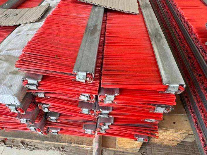 Block Machine Strip Brush